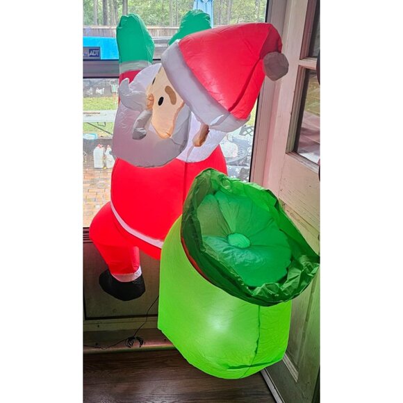 🆕4FT Christmas Inflatable Santa Claus Gift Bag Window Roof Outdoor Decoration - Picture 2 of 9